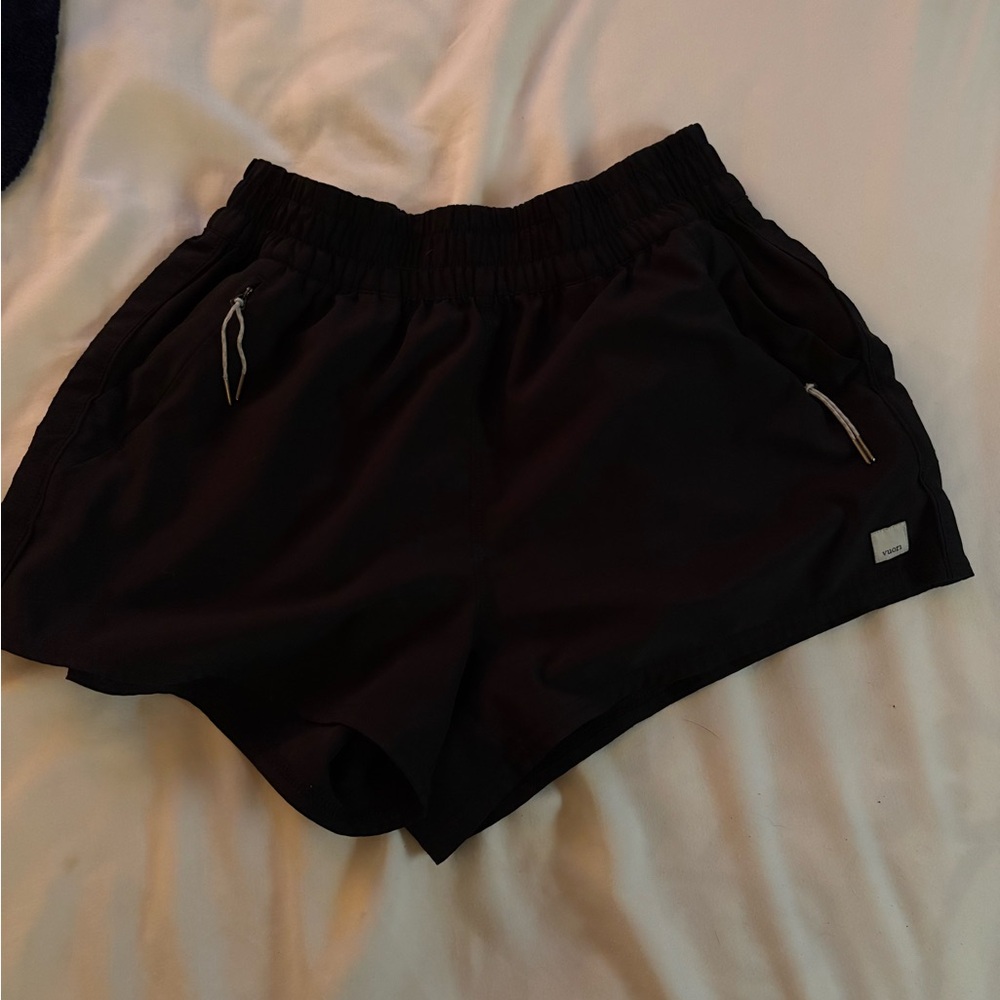 Women’s Black Vuori Dash Shorts